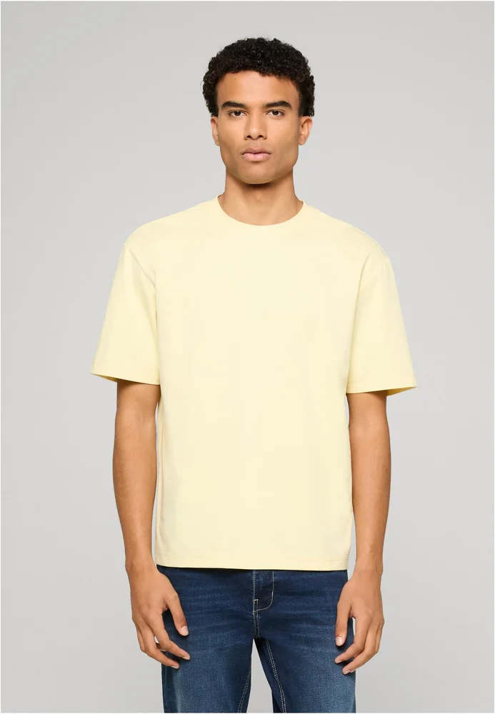 paleyellow